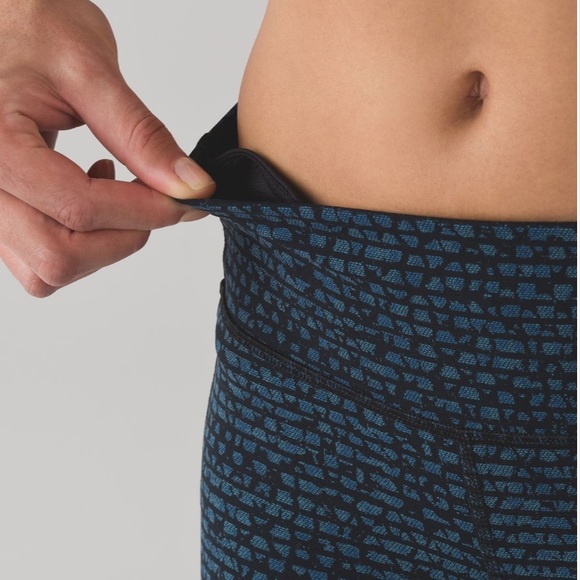 EUC lululemon Pace Rival Crop 19” Teal/Black (8) - Picture 4 of 12